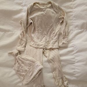 Solly Baby Cream Matching Set